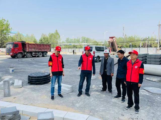 鄭州市市政工程建設(shè)中心開展平安宣傳進項目活動:市政工程
